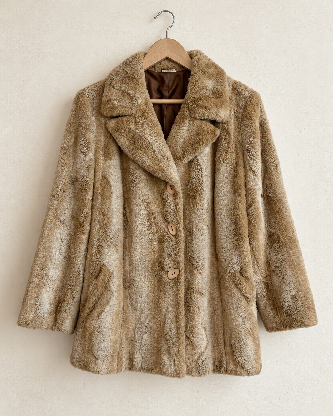 Beige faux fur coat (m)