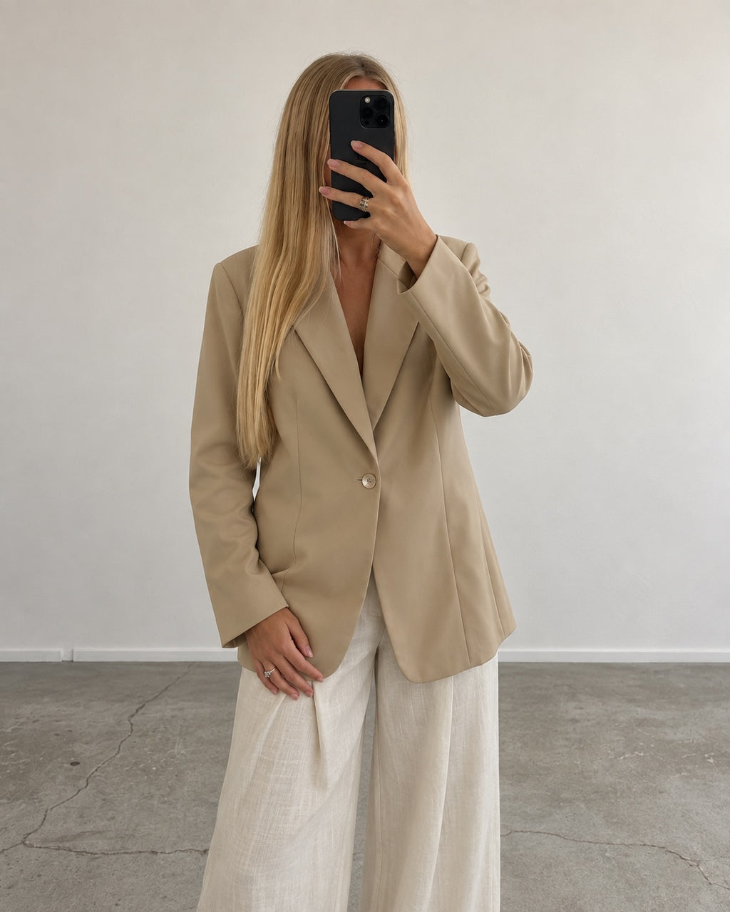Classic beige blazer (m/l)