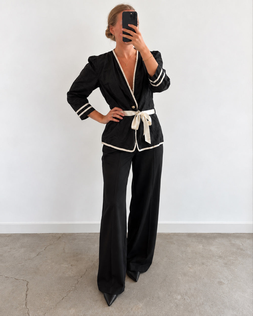 Black/white cardigan (s/m)