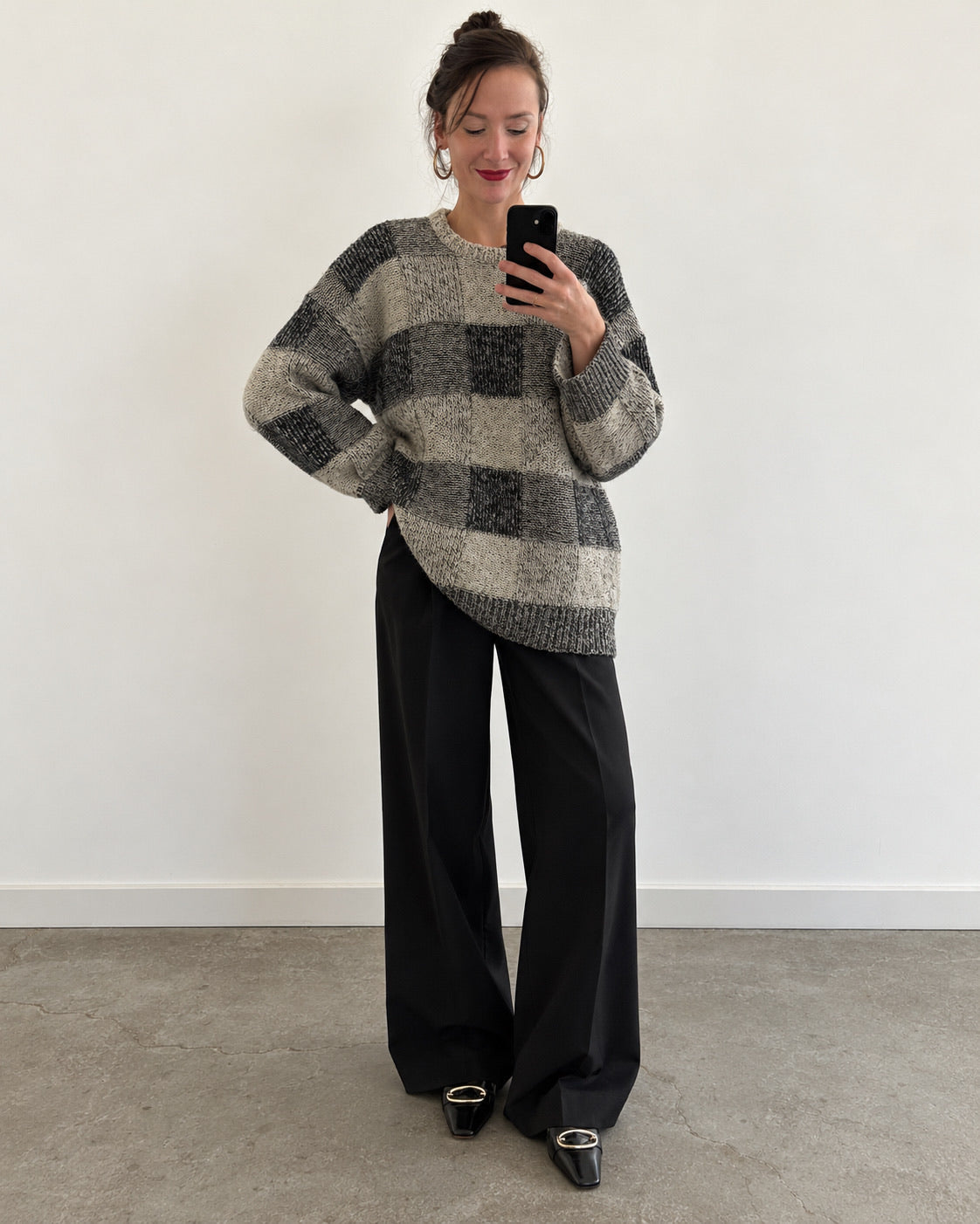 Grey square pattern sweater (l/xl)