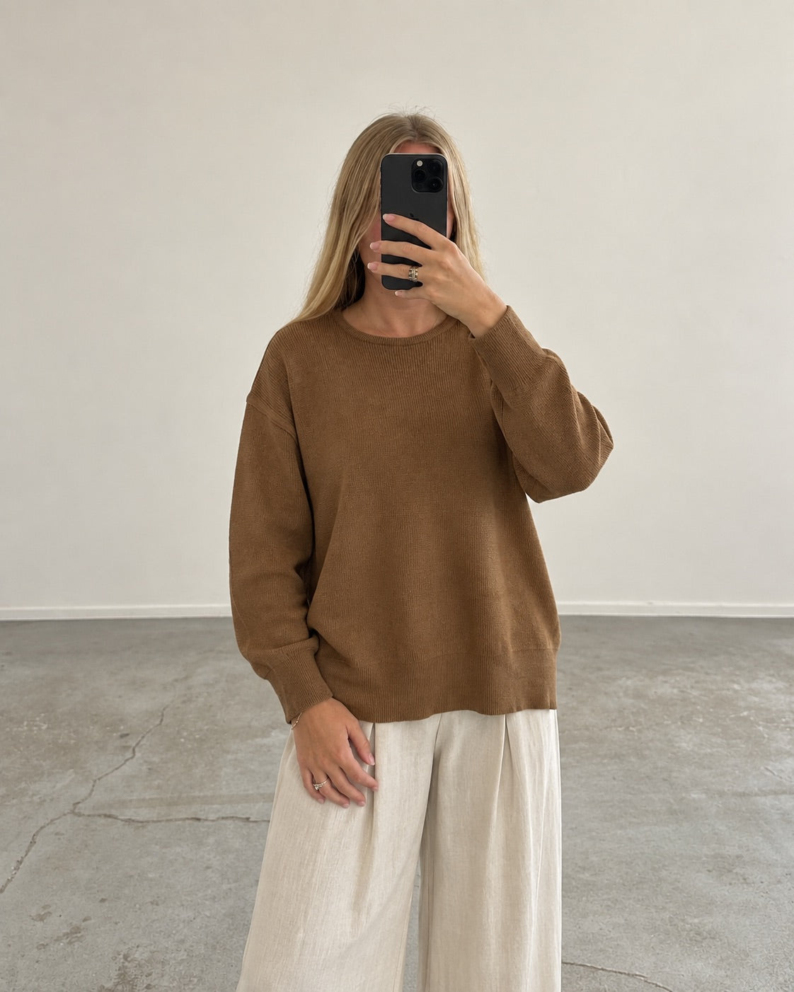 Timeless camel brown sweater (m/l)