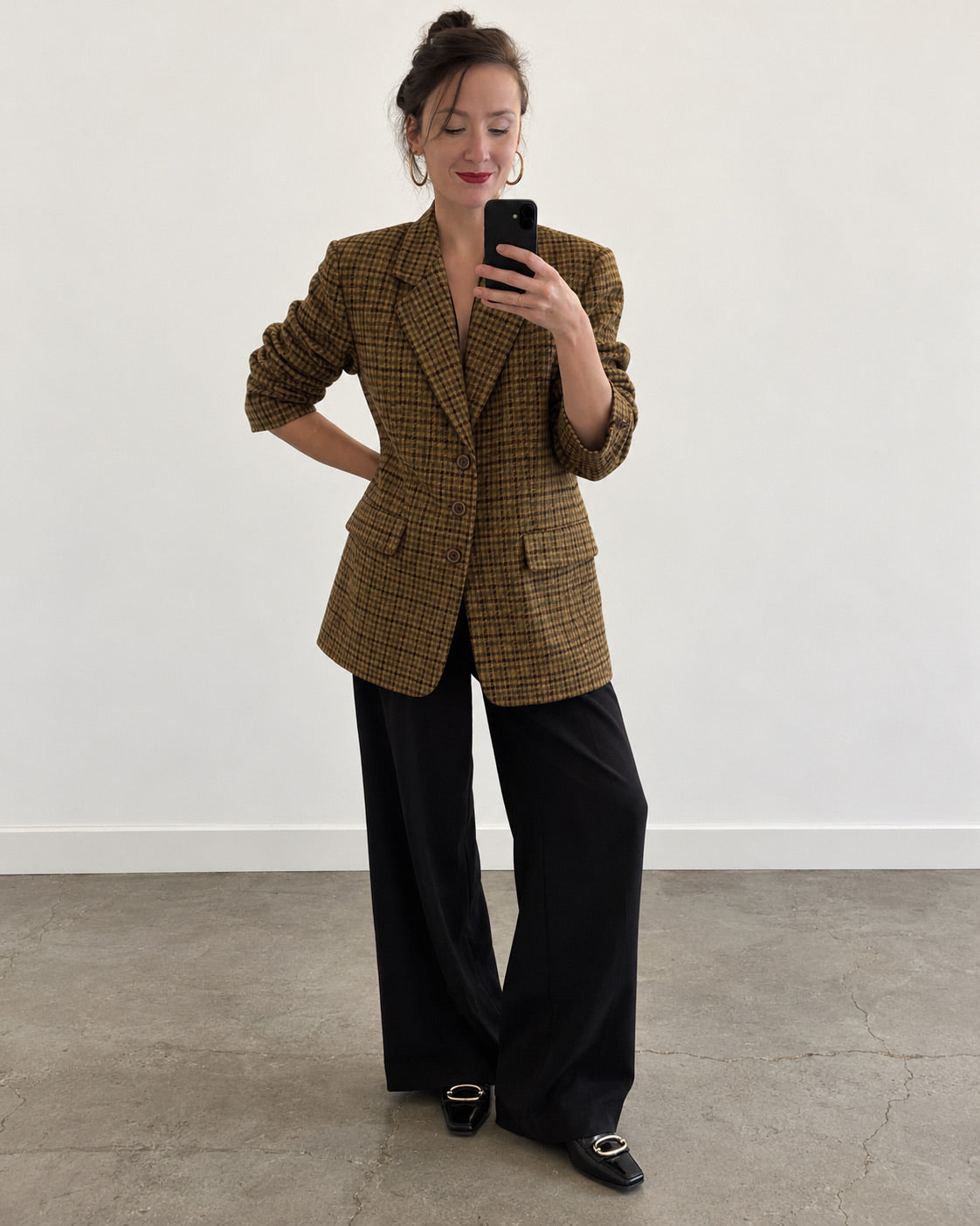 Brown checkered tailored blazer (m)