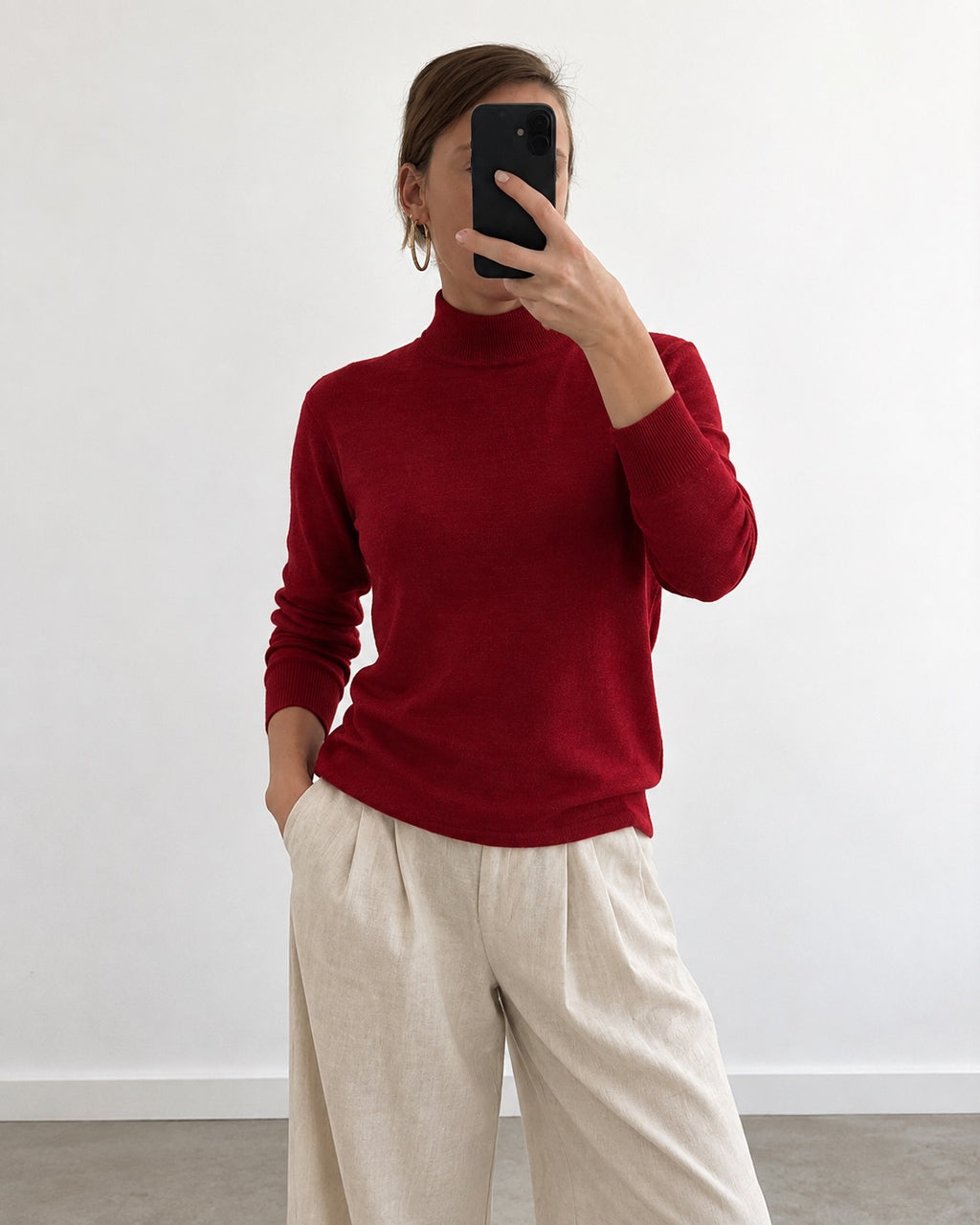 Red turtleneck sweater (m)