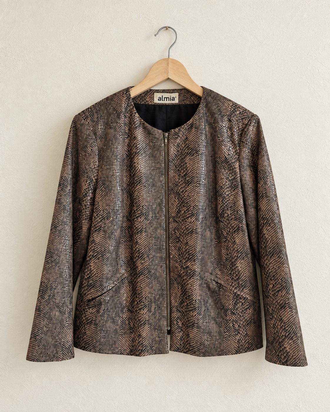 Snake print jacket (m)