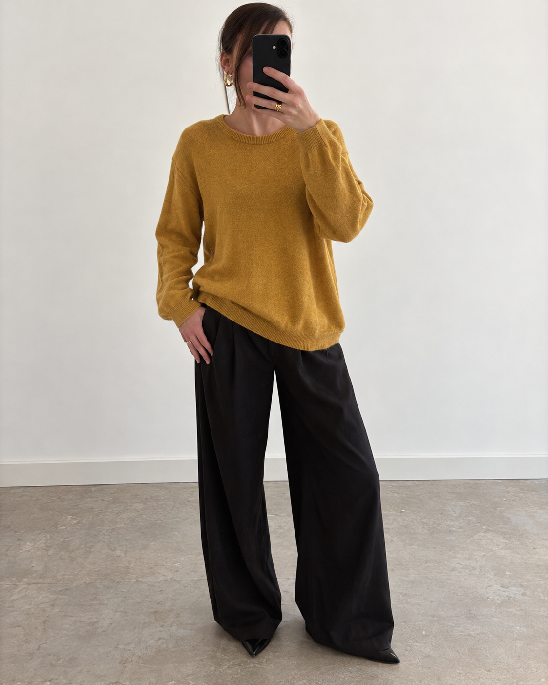 Mustard knit sweater (L)