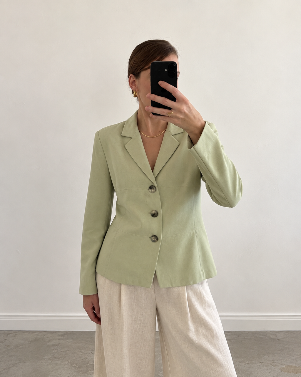 Soft green tailored blazer (s/m)