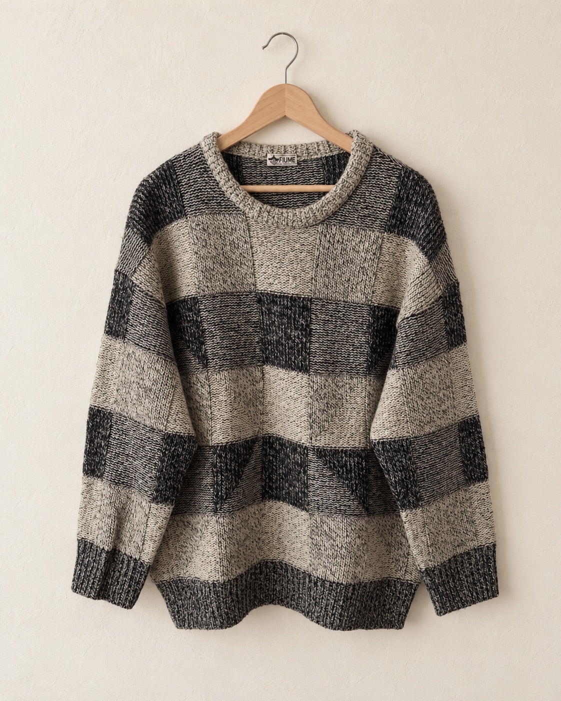 Grey square pattern sweater (l/xl)
