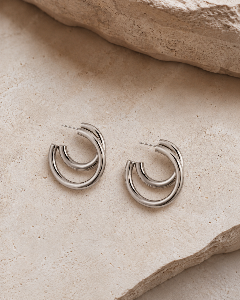 Suzy double hoops