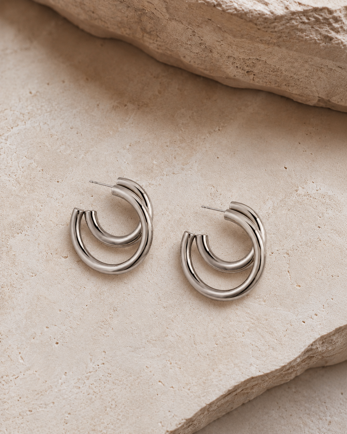 Suzy double hoops