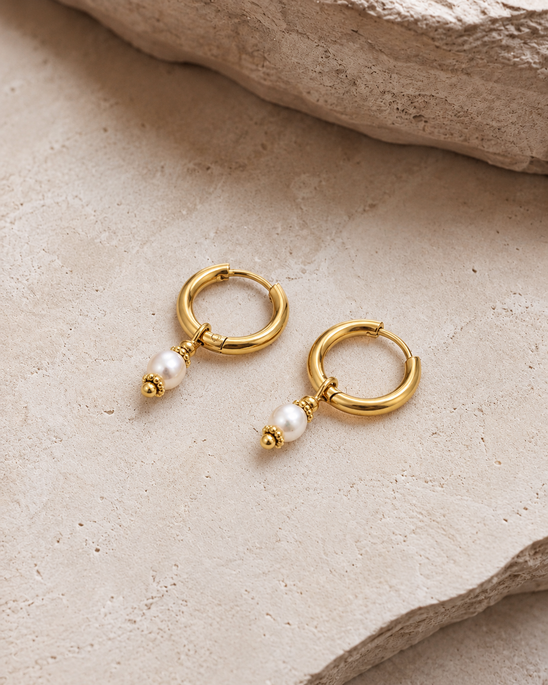 Lucie pearl earrings