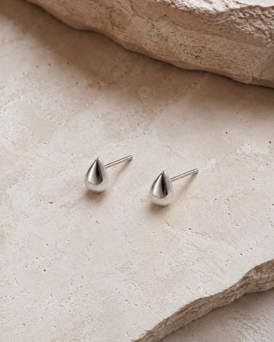 Feline earrings