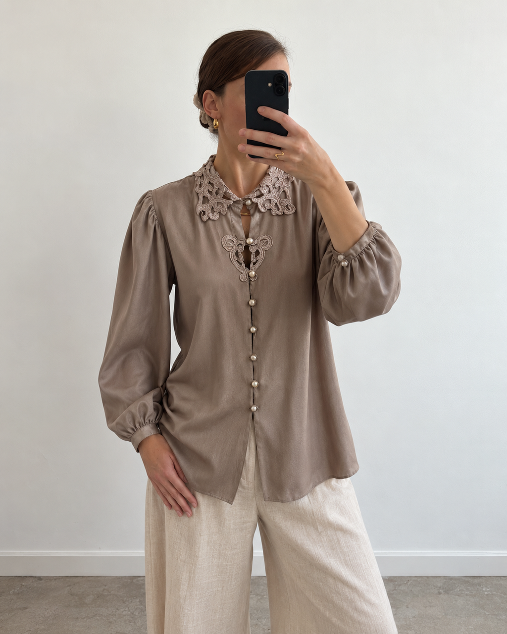 Satin lace blouse (L)