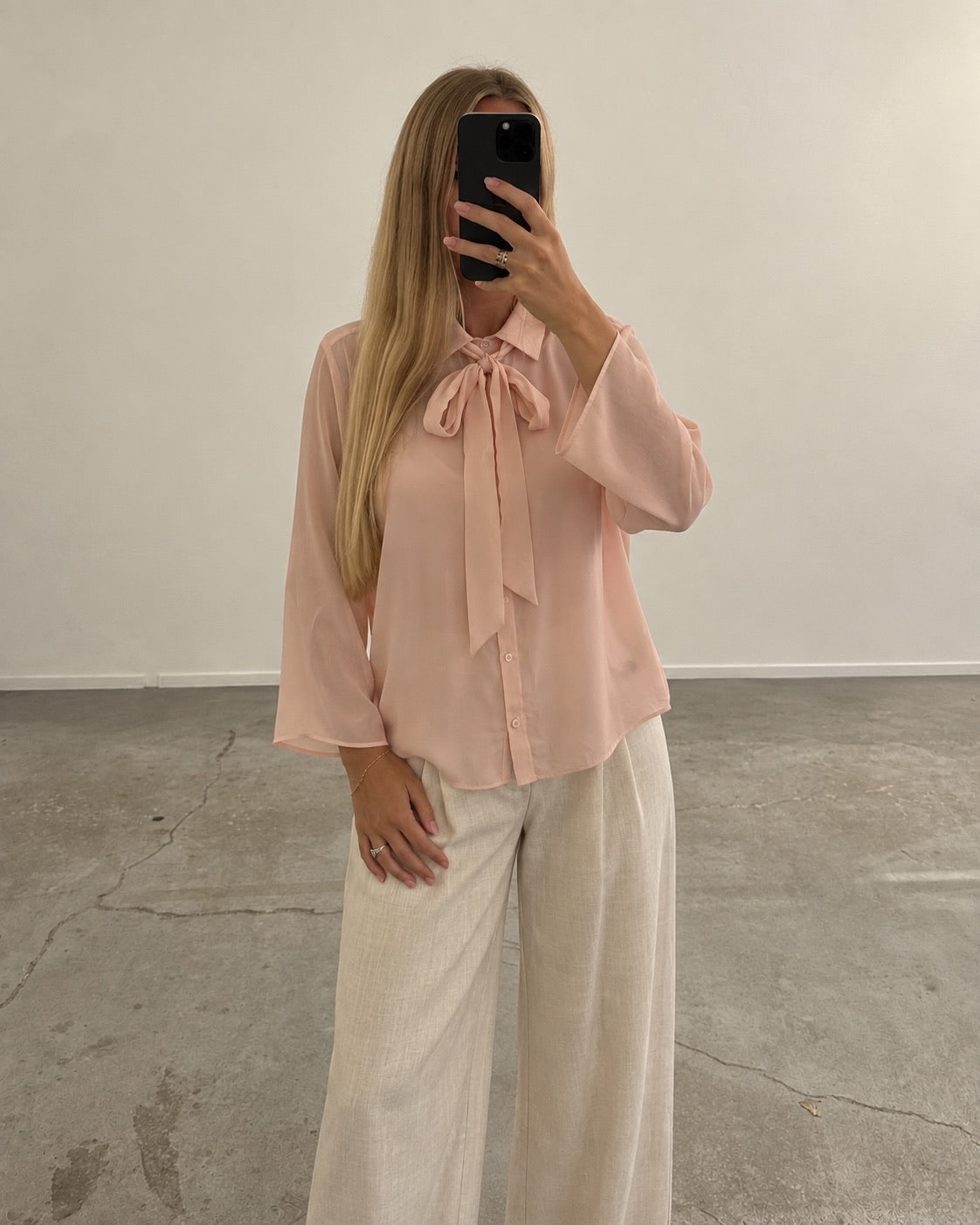 Pink bow blouse (s/m)