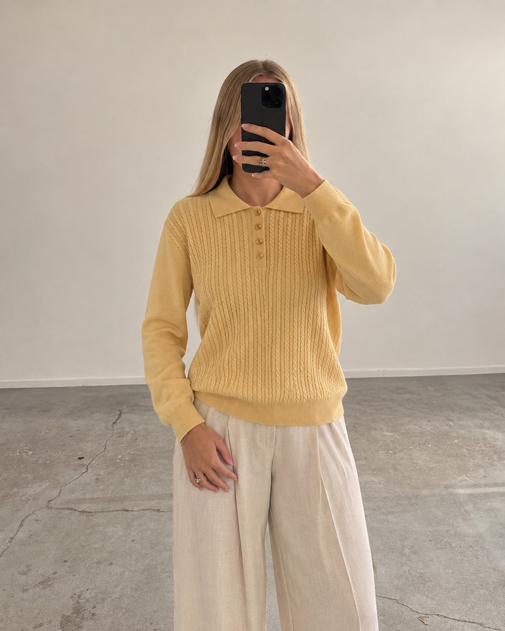 Yellow cableknit sweater (m/l)