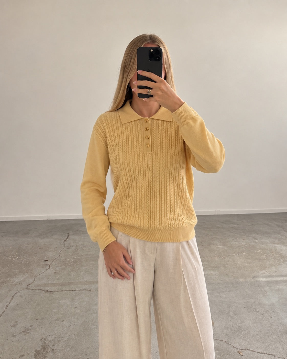 Yellow cableknit sweater (m/l)
